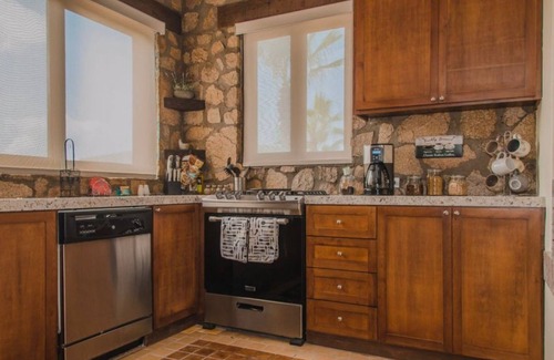 Migrino Cabaña | RANCHO LAS MARGARITAS Stunning house just a min away from the beach.