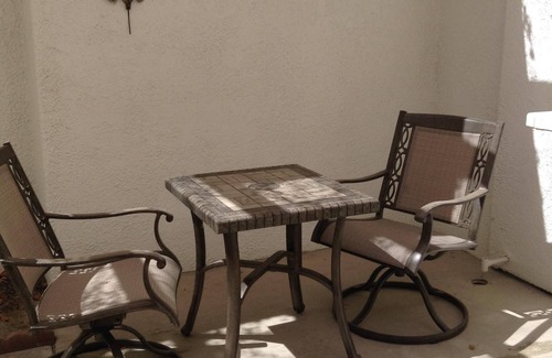 Rancho Mirage Condominio | CC Rancho Las Palmas. Carrito de golf Disponible
