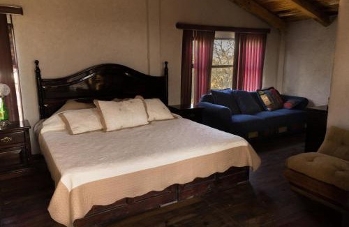 Villa del Carbon Casa | Rancho los Madroños