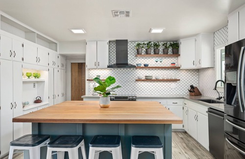Litchfield Park Casa | Rancho Redondo - Mid Century Home near The Wigwam Resort, Stadiums with Pool