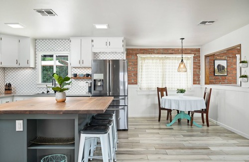 Litchfield Park Casa | Rancho Redondo - Mid Century Home near The Wigwam Resort, Stadiums with Pool