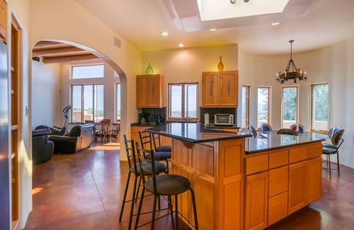 Ranchos De Taos Casa | Ranchos de Taos gem with hot tub, sauna, game room, fast WiFi, firepit & views