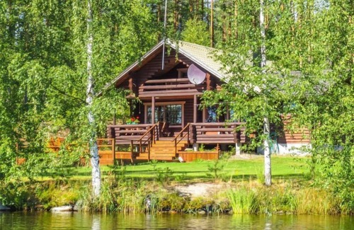 Tiainen Casa | Rantalaukka by Interhome