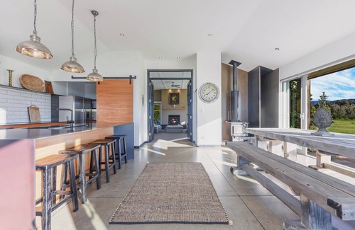 Renwick Casa | Rapaura Vineyard Escape - Blenheim Retreat