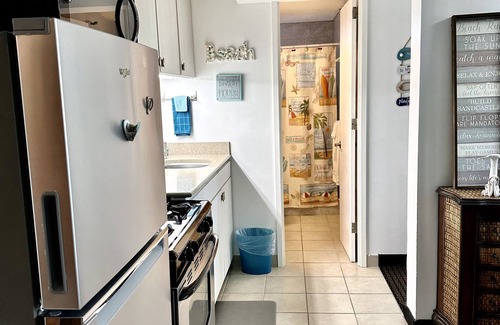 Diamond Head - Kapahulu - St. Louis Condominio | Rare 1 Bedroom Condo in at the Heart of Waikiki 2 blocks from the beach
