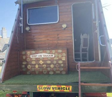 Turnchapel Casa | Rare 1954 Renovated Vintage Lorry - Costal Location