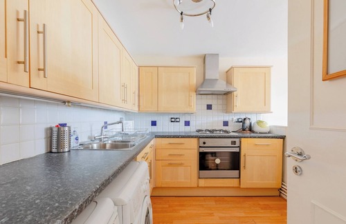 The City of London Apartamento | Rare 1BD Flat with Balcony in Chancery Lane