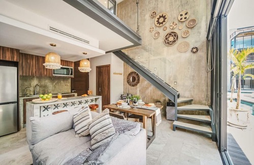 Playa Paraiso Condominio | Rare 1BR Swim Up w/ Cenote | Osmosis | Gym | Desk