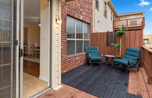 Lewisville Casa | Rare 3 Story Townhouse with Private Yard