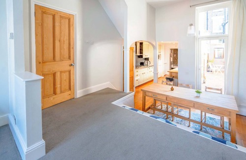 Vauxhall Casa | Rare 5 bed house in Vauxhall with roof terrace