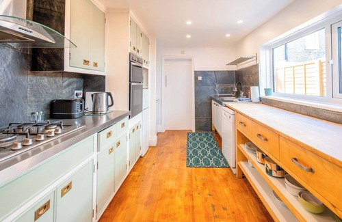 Vauxhall Casa | Rare 5 bed house in Vauxhall with roof terrace