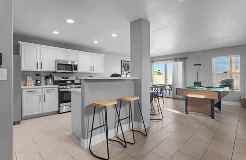 North Las Vegas Casa | Rare 6BR Gem w/ Pickleball, Pool, & Arcade in NLV