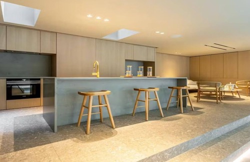 Passy Apartamento | Rare 750m2Triplex Champs Elysees-Heated pool,Jacuzzi Movie room, grass gardennn