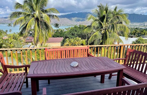 Portlock Casa | RARE find! Stunning Views! 3-BR house with pool, WiFi, AC in quiet Honolulu area