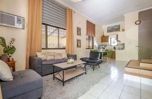 Matandang Balara Casa | [Rare Opportunity] 4BR Guest House w/ parking Near the Mall