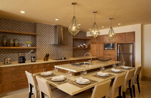 Los Cangrejos II y III Condominio | Rare Penthouse at Grand Solmar Rancho San Lucas Available for Thanksgiving Week!