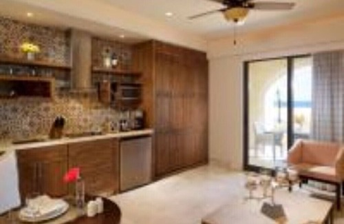 Los Cangrejos II y III Condominio | Rare Penthouse at Grand Solmar Rancho San Lucas Available for Thanksgiving Week!