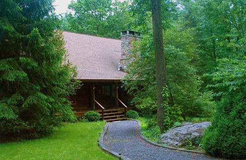 Baptistown Cabina | Rare private cabin retreat surrounded by 1700 acres of woods, yet close to town.