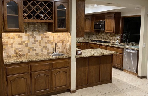 Fountain Valley Casa | Rare to find house of 5 BR and 4 Bath with big backyard in Fountain Valley.