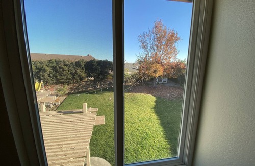 Fountain Valley Casa | Rare to find house of 5 BR and 4 Bath with big backyard in Fountain Valley.