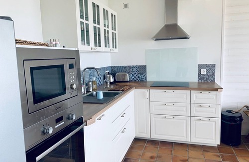 Saint-Michel-en-Greve Apartamento | RARE : Waterfront garden cocoon