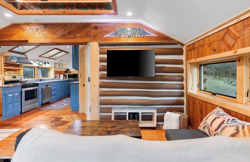Missoula Casa | Rattlesnake Wilderness Cabin