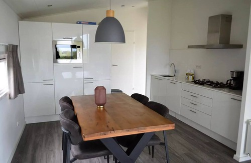 Gasthuis Villa | Ravenbosch Royaal - Bath, Fireplace & Cottage