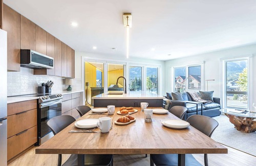 Teepee Town Condominio | Ravens Nest - Private Hot Tub!