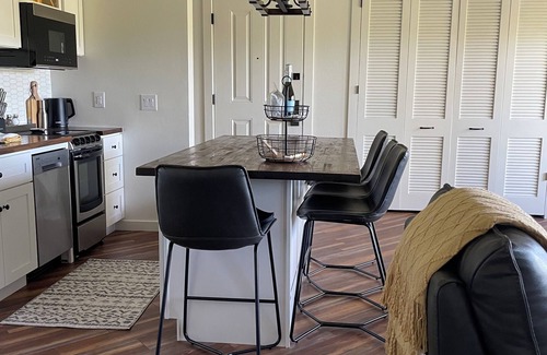 Bend Condominio | Ravens Ridge at Seventh Mountain Guest Favorite: Cozy Top Floor Retreat!