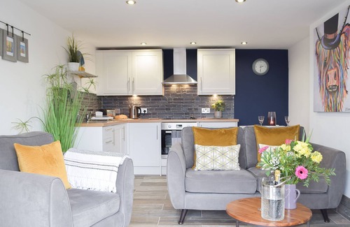 Mumbles Cabaña | Ravens Walk Apartment