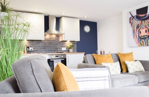 Mumbles Cabaña | Ravens Walk Apartment