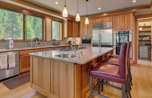 Olympic Valley Chalet De Esquí | Ravenscroft - Four bedroom ski chalet in Palisades+On shuttle+AC+Lake Tahoe