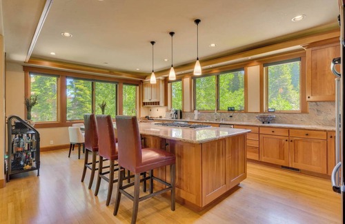 Olympic Valley Chalet De Esquí | Ravenscroft - Four bedroom ski chalet in Palisades+On shuttle+AC+Lake Tahoe