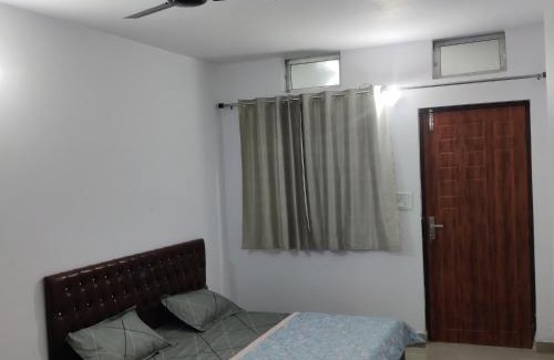Narainkoti Cama Y Desayuno | Rawat Homestay