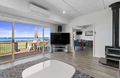 Port Vincent Casa | Rays Retreat beach front Port Vincent