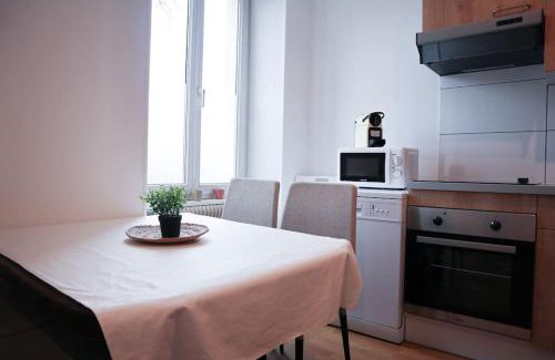 Mulhouse Apartamento | RDC Parfait pour halte et séjour 2 chambres, tram-train, autoroute à proximité, parking gratuit
