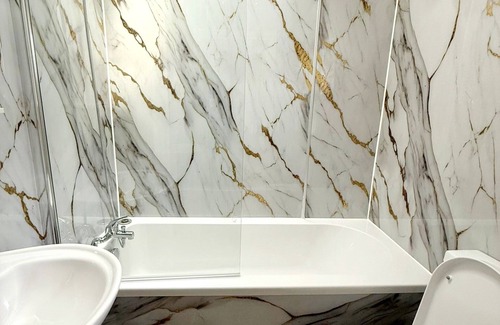 Dudden Hill Hotel | Cuádruple-Baño compartido