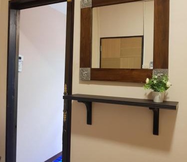 Thanon Phetchaburi Casa | Real Bangkok Guesthouse Private 3BR Home 3 Min to BTS Ratchathewi
