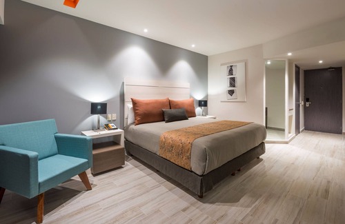 Tlalnepantla de Baz Hotel | Real Inn Perinorte