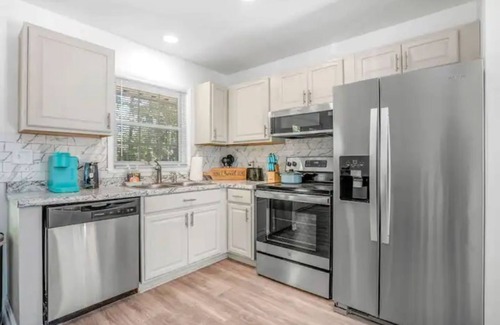 Church Street Casa | Realtor Red Door