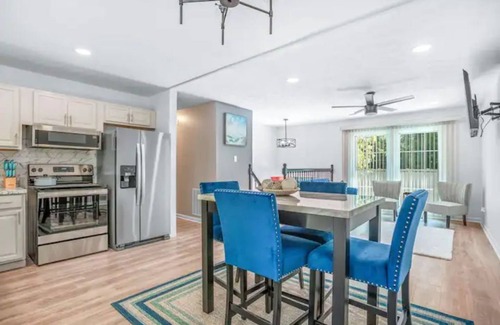 Church Street Casa | Realtor Red Door