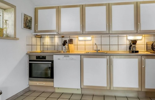Hals Casa | "Rebecca" - 1.5km from the sea by Interhome