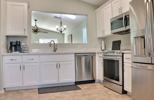 San Tan Valley Casa | Recent Reno fall 2024~ Big Bungalow with heated Pool! Steps to San Tan Highlands