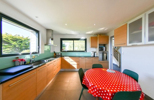 Trevignon Casa | Recently refurbished villa with sea views, closed garden and 80 m from beach.