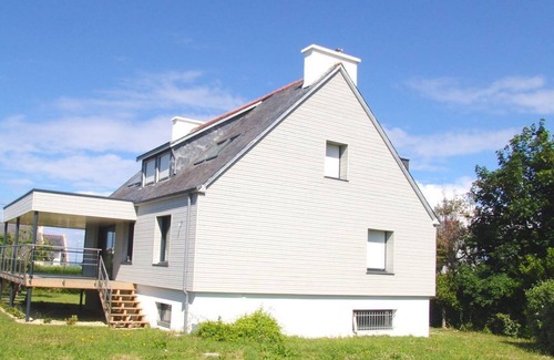 Trevignon Casa | Recently refurbished villa with sea views, closed garden and 80 m from beach.