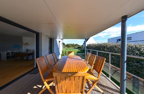 Trevignon Casa | Recently refurbished villa with sea views, closed garden and 80 m from beach.