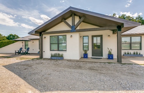 Lake Dallas Casa | Recently Remodeled Home near Lake Lewisville & The Olana
