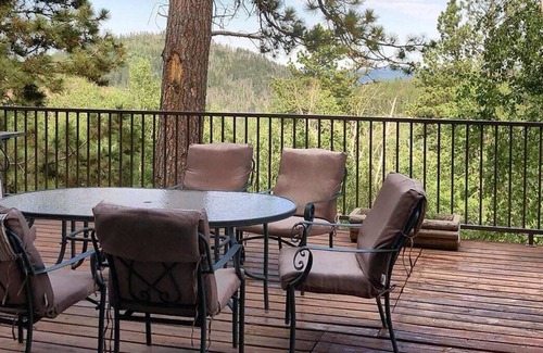 Lead Apartamento | Recently Remodeled Studio at Barefoot Resort located at Terry Peak.