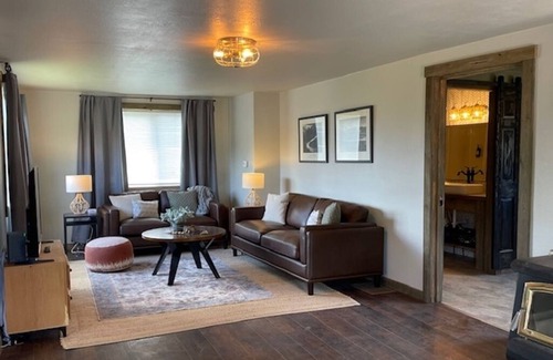 Philipsburg Casa | Recently remodeled family home with large fenced in back yard, Full size kitchen, 2 full bathrooms, Bedroom 1 has a king size bed, Bedroom 2 has a queen size bed. The flex space has a trundle bed with 2 twins.