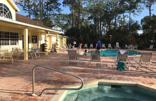 Royal Palm Bay Condominio | Recently Remodeled, Very Comfy Condo Near Disney, Universal and Sea World.